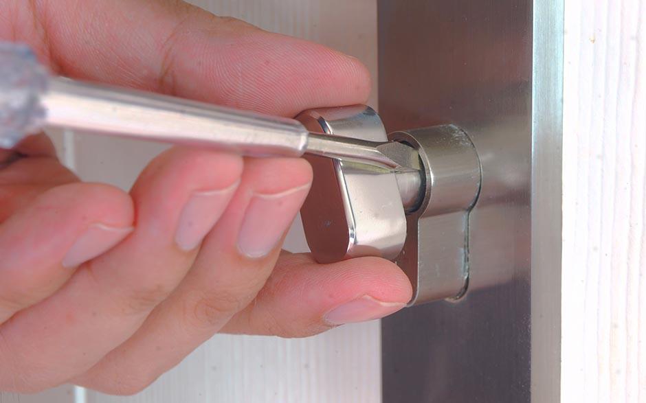 changer un cylindre de porte Paris 3
